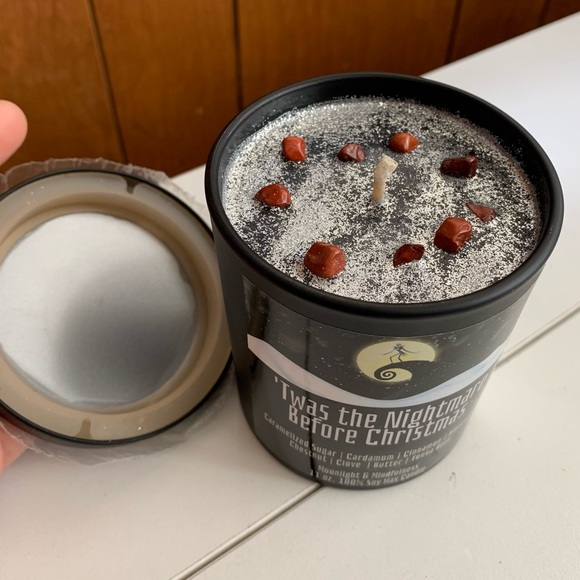 NEW "Twas the Nightmare Before Christmas" Scented
Candle With Crystal Accents - Picture 2 of 10